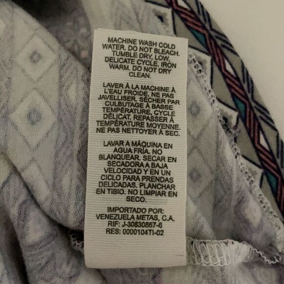 GARAGE Printed Crop Top Size Medium - Picture 8 of 8